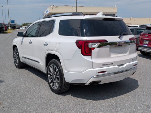 Used 2022 GMC Acadia Denali w/ Denali Ultimate Package AWD/4WD image 3