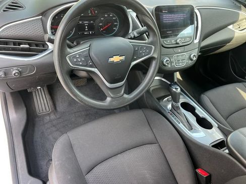 Used 2019 Chevrolet Malibu LT w/ Driver Confidence Package II FWD image 15