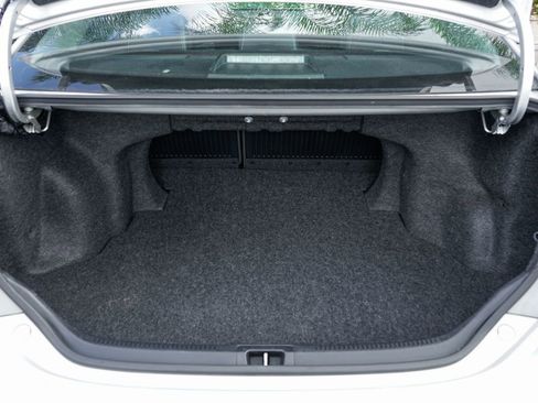 Used 2012 Toyota Camry SE FWD image 8