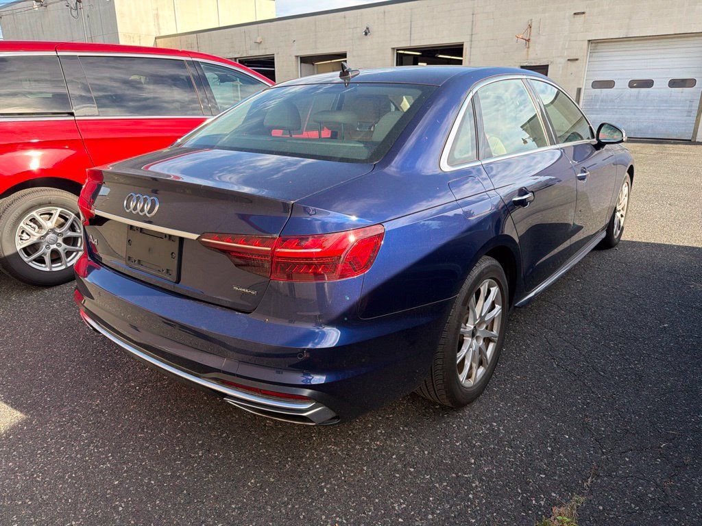 Used 2023 Audi A4 2.0T Premium w/ Convenience Package AWD/4WD image 4