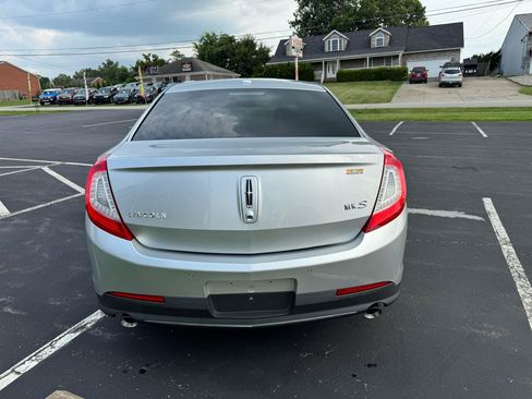 Used 2014 Lincoln MKS FWD image 8
