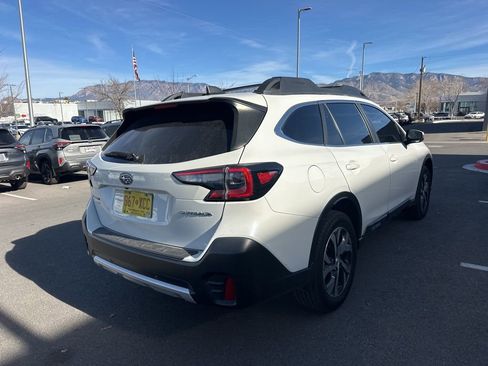 Used 2021 Subaru Outback Limited image 9