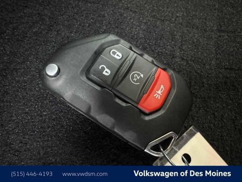 Used 2023 Jeep Gladiator Mojave w/ Cold Weather Group image 19