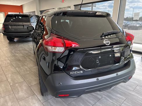 Used 2020 Nissan Kicks SV FWD image 17