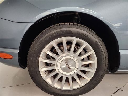 Used 2005 Ford Thunderbird image 7