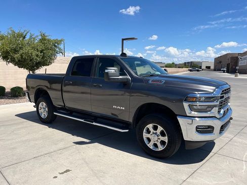 Certified 2025 RAM 2500 Big Horn AWD/4WD image 5