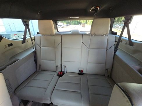 Used 2023 Cadillac Escalade ESV Premium Luxury w/ LPO, Radiant Package image 16