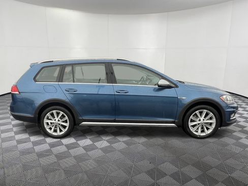 Used 2018 Volkswagen Golf Alltrack SE image 7