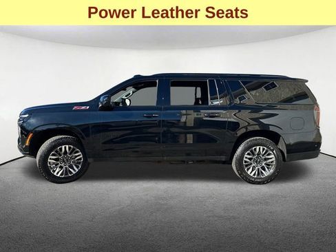 Used 2025 Chevrolet Suburban Z71 AWD/4WD image 6
