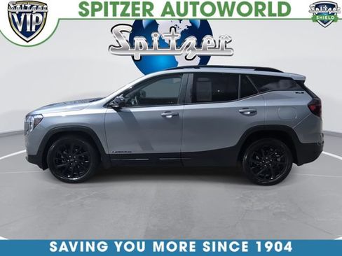 Used 2023 GMC Terrain SLE w/ Driver Convenience Package image 6