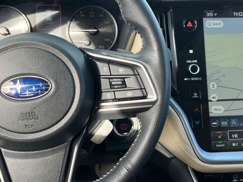 Certified 2025 Subaru Outback Limited image 30