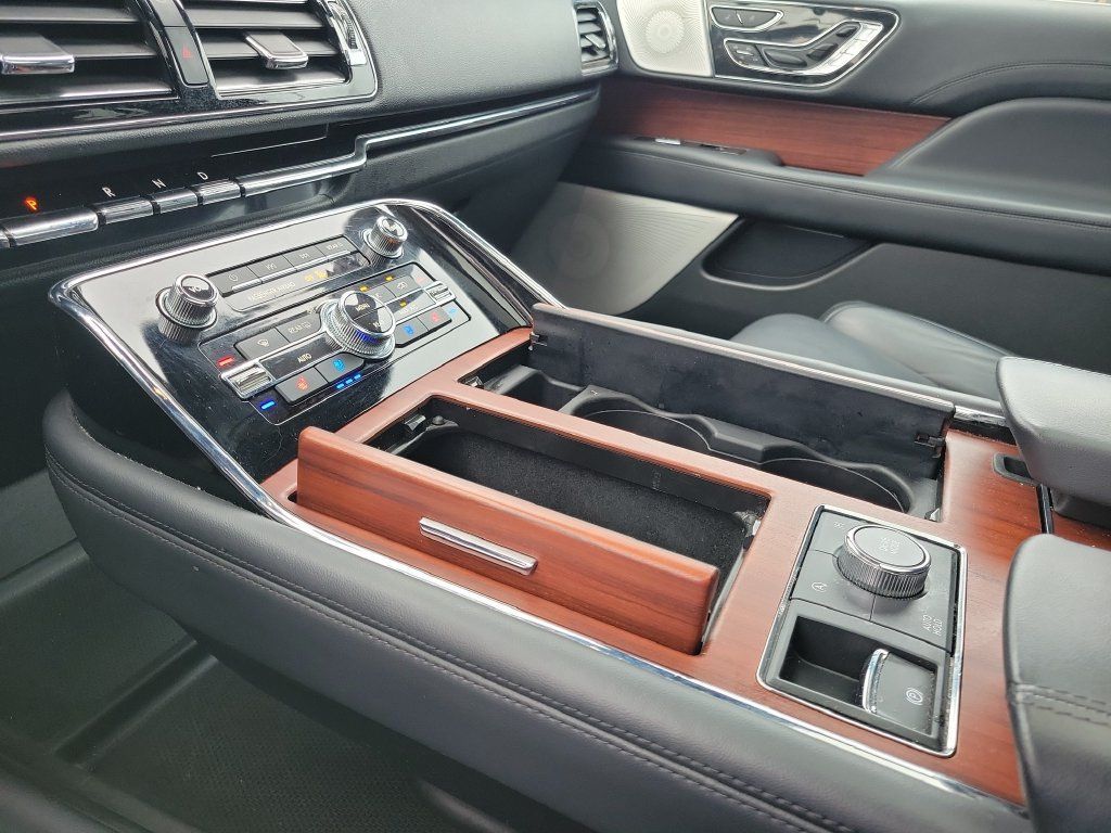 Certified 2023 Lincoln Navigator Reserve AWD/4WD image 29