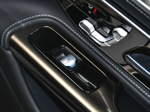 Used 2025 Mercedes-Benz SL 43 AMG image 18