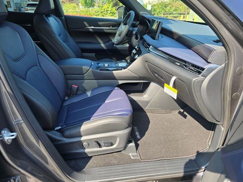 New 2026 INFINITI QX60 Sport w/ Dark Cargo Package image 10