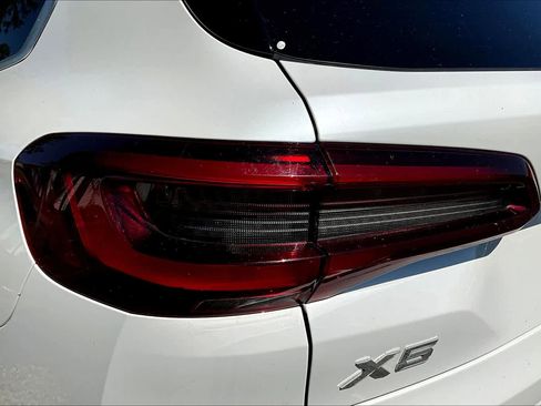 Used 2021 BMW X5 xDrive45e w/ Premium Package 3 image 28