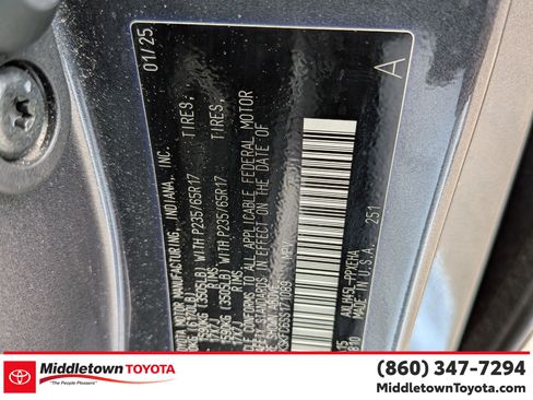 Certified 2025 Toyota Sienna LE AWD/4WD image 38
