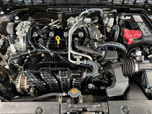 Used 2024 Nissan Altima 2.5 SV FWD image 30
