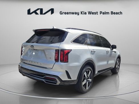 Used 2021 Kia Sorento S w/ Panoramic Sunroof Package image 7