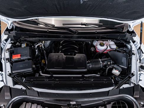 Used 2026 Cadillac Escalade ESV Platinum Sport w/ LPO, Floor Liner Package image 32