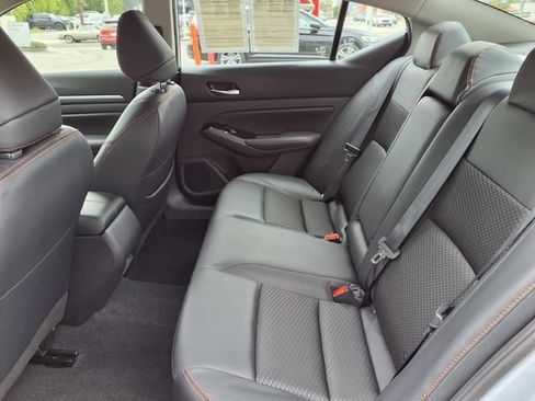 Used 2024 Nissan Altima 2.5 SR FWD image 17