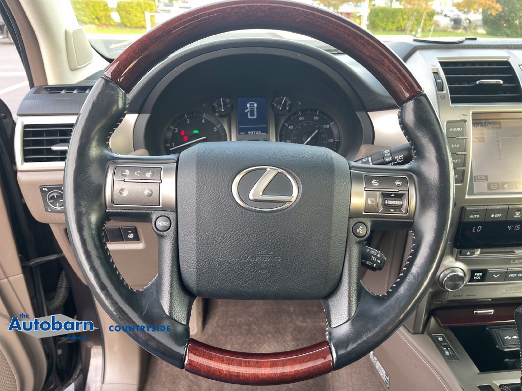 Used 2015 Lexus GX 460 Luxury AWD/4WD image 12