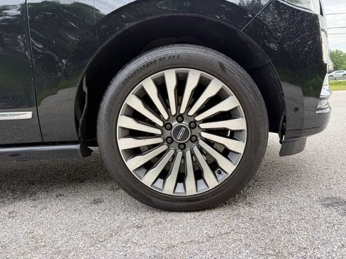 Used 2018 Lincoln Navigator L Reserve w/ Technology Package AWD/4WD image 7