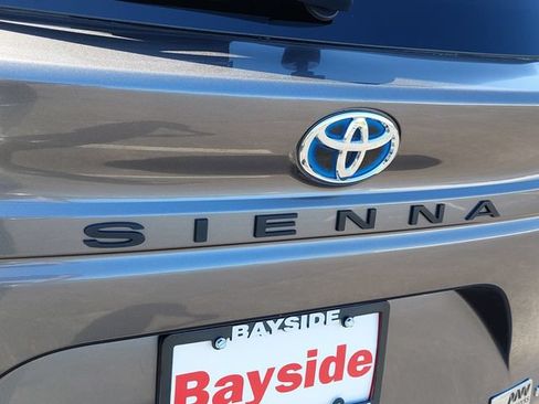 Used 2024 Toyota Sienna XLE w/ XLE Plus Package FWD image 49