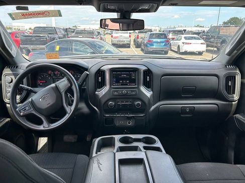 Used 2019 Chevrolet Silverado 1500 Custom Trail Boss w/ Custom Convenience Package AWD/4WD image 19