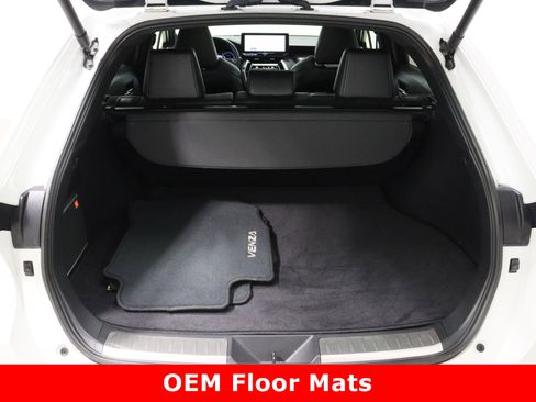 Used 2024 Toyota Venza LE image 36