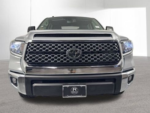 Used 2019 Toyota Tundra SR5 w/ SR5 Upgrade Package AWD/4WD image 26