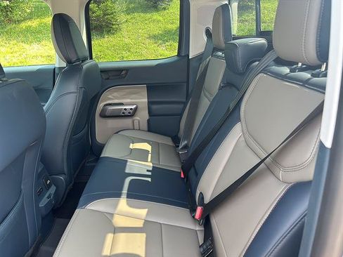 Certified 2025 Ford Maverick Lariat w/ 4K Tow Package AWD/4WD image 16