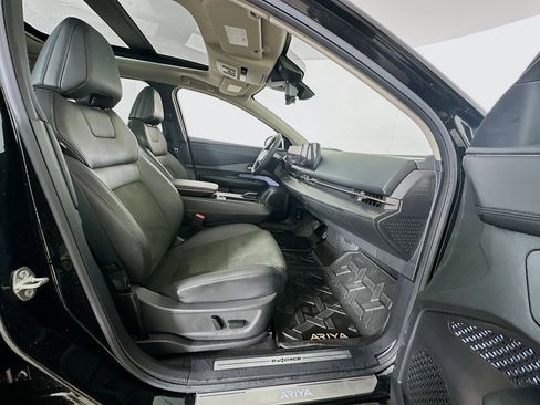 Used 2024 Nissan Ariya AWD image 32