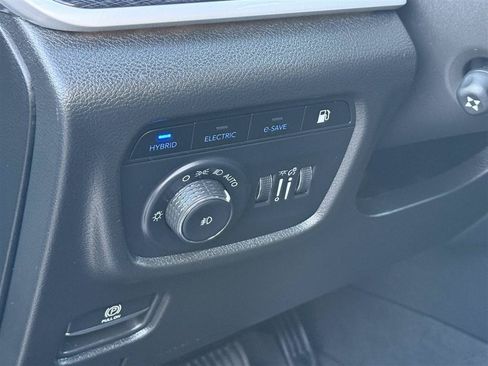 Used 2022 Jeep Grand Cherokee Trailhawk w/ Advanced Protech Group II AWD/4WD image 30