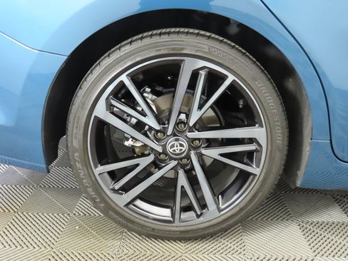 Used 2025 Toyota Camry XSE image 30