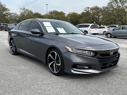 Used 2018 Honda Accord Sport image 2