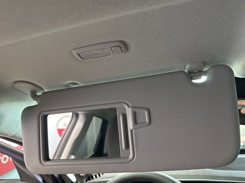 Used 2025 Hyundai Kona SEL image 48