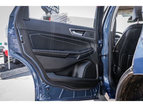 Used 2024 Ford Edge Titanium image 21