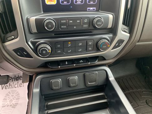 Used 2017 GMC Sierra 1500 SLE image 18