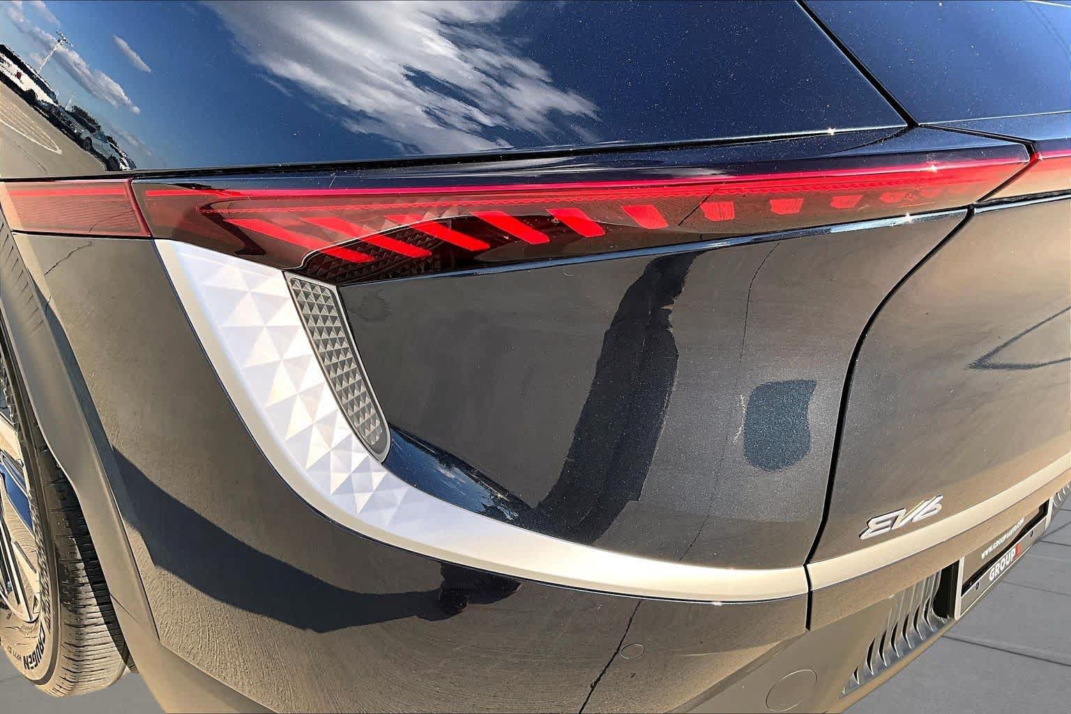 Used 2024 Kia EV6 Light RWD image 28