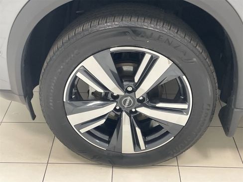 Used 2023 Nissan Rogue SL w/ SL Premium Package image 26