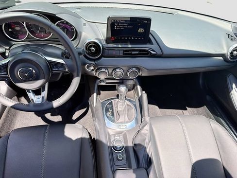Used 2022 MAZDA MX-5 Miata RF Grand Touring RWD image 18