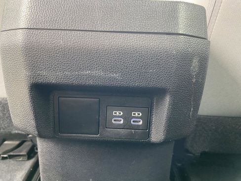 Used 2025 Toyota Tacoma TRD Off-Road image 28