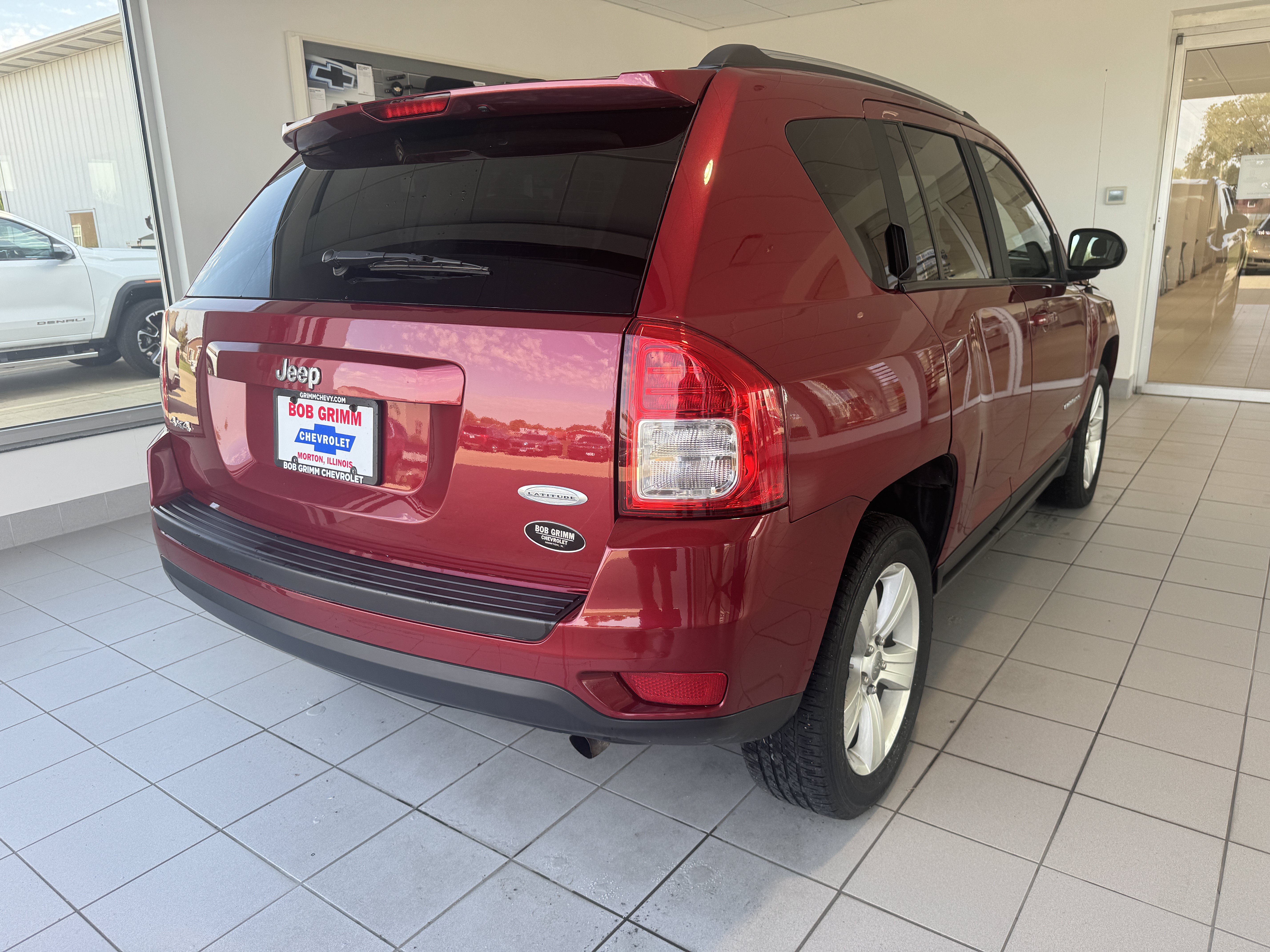 Used 2013 Jeep Compass Latitude w/ Sun/Sound Group AWD/4WD image 7