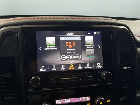 Used 2021 Nissan Titan PRO-4X w/ Pro-4x Convenience Package AWD/4WD image 14