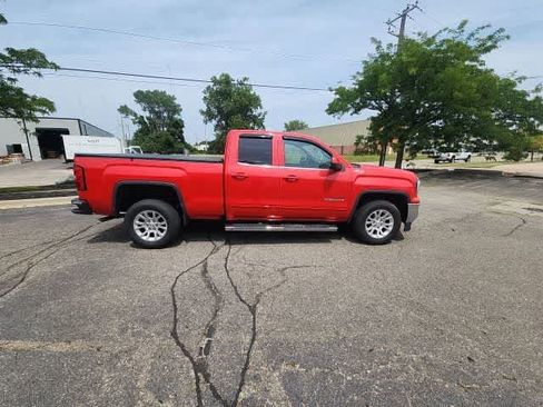 Used 2018 GMC Sierra 1500 SLE w/ SLE Value Package AWD/4WD image 12