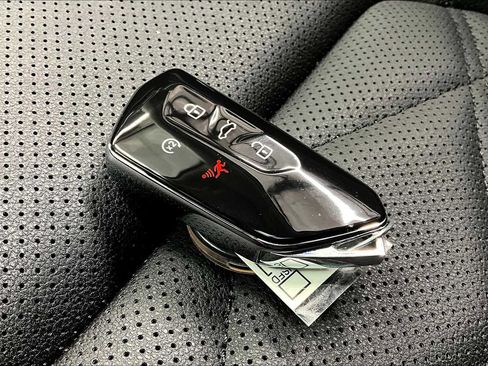 New 2025 Volkswagen Atlas Peak Edition SE image 34