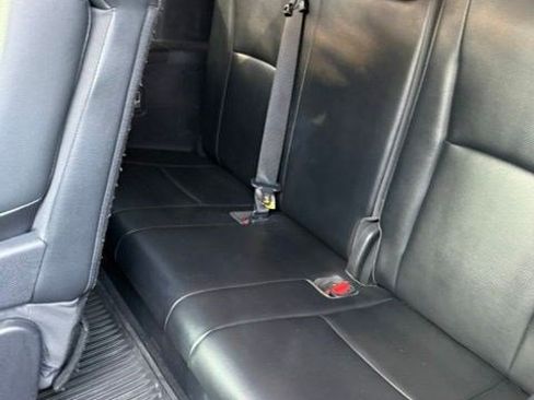 Used 2020 Toyota Highlander XLE AWD/4WD image 9