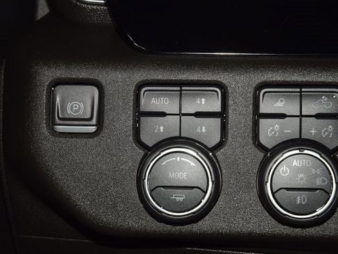 Used 2024 Chevrolet Silverado 2500 LT w/ All Star Edition image 37