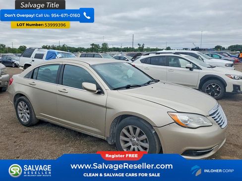 Used 2013 Chrysler 200 Touring FWD image 5