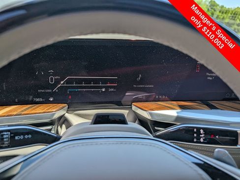 Used 2025 Cadillac Escalade Sport Platinum w/ LPO, Floor Liner Package AWD/4WD image 18